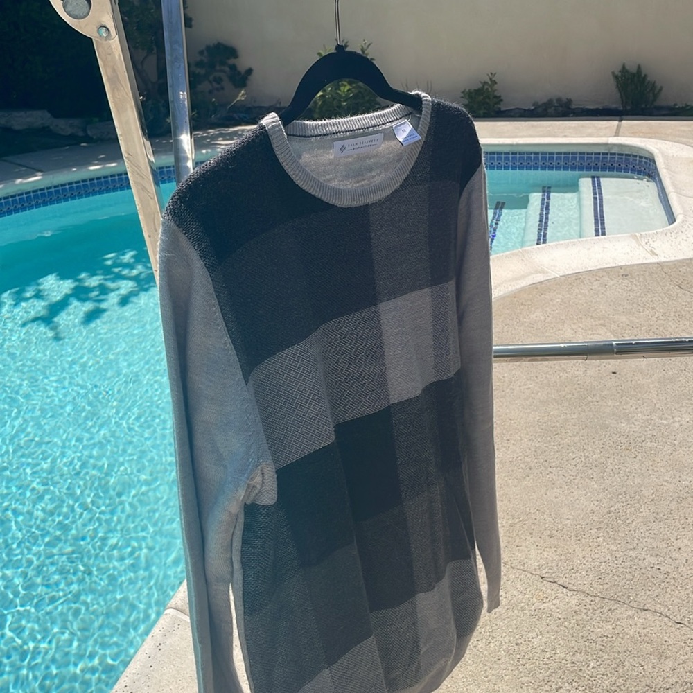 Ryan Seacrest Acrylic Gray checkered sweater | Size M